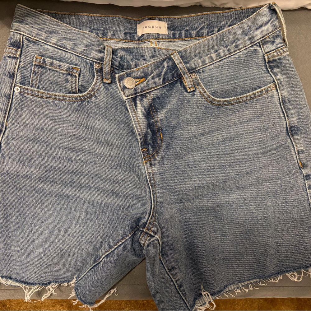PacSun High Rise Relaxed Jean Short